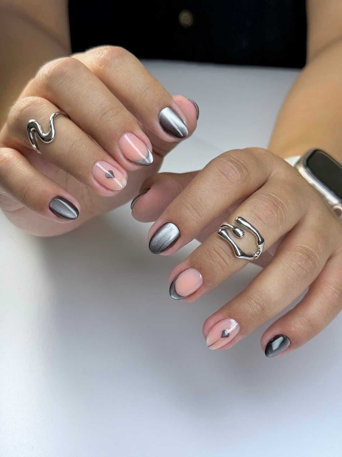 Soft gradient manicure