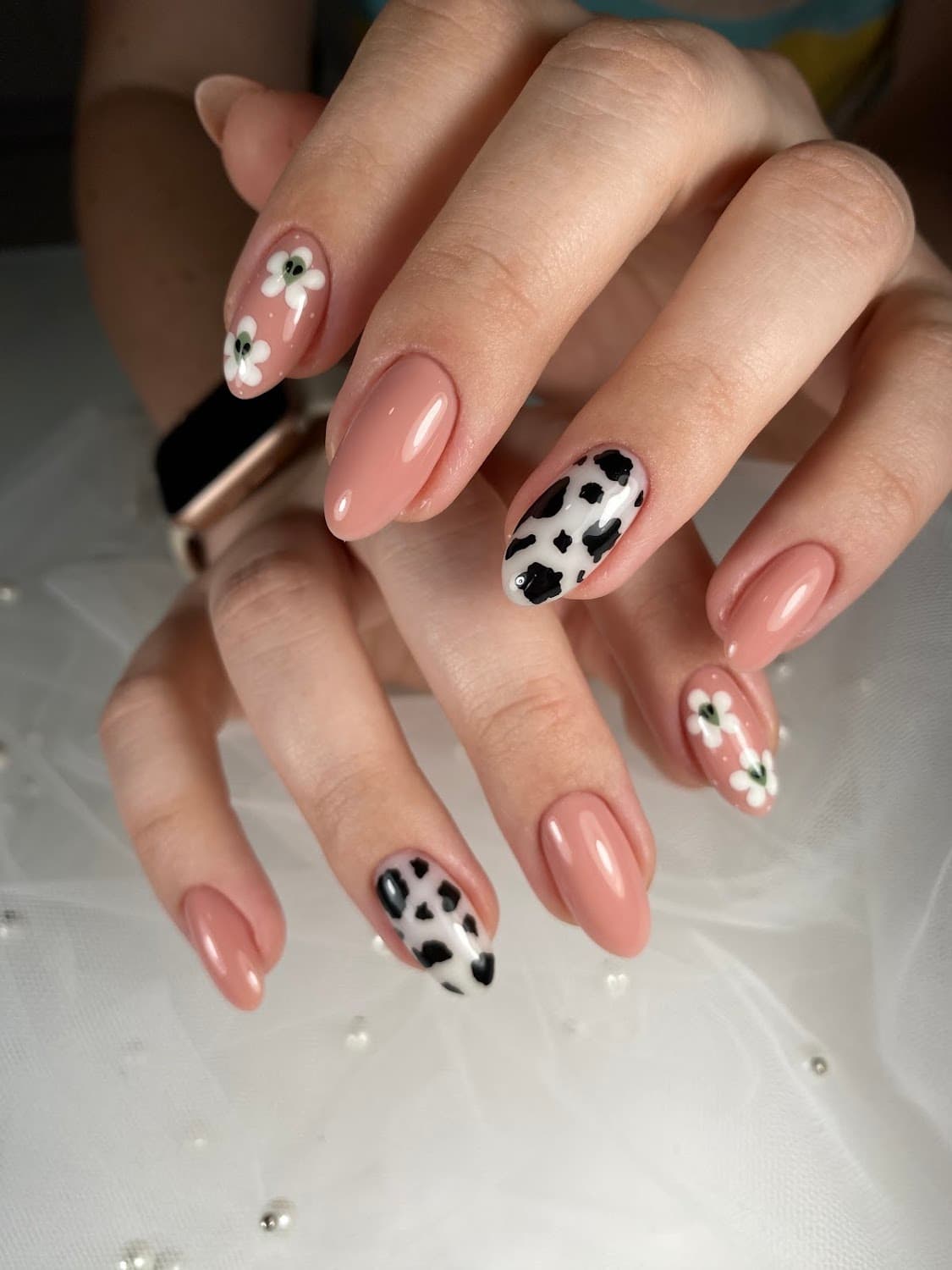 Leopard-print nail art