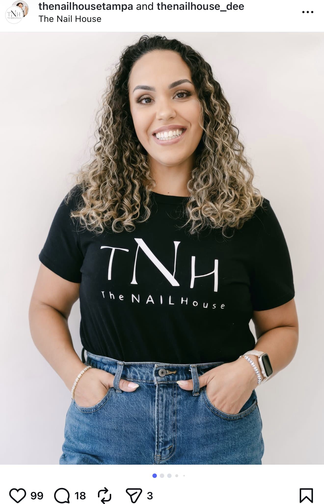 Dee — Salon Manager & Nail Artist